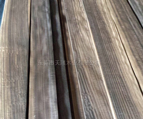 煙熏尤加利木皮 碳化尤加利木皮